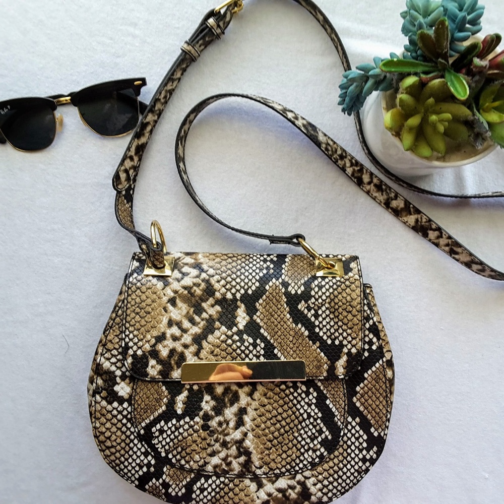 FAUX SNAKESKIN CROSS BODY PURSE